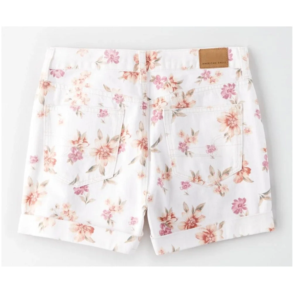 American Eagle Floral Denim High Rise Mom Shorts | Womens 8 | NWT - Picture 3 of 5